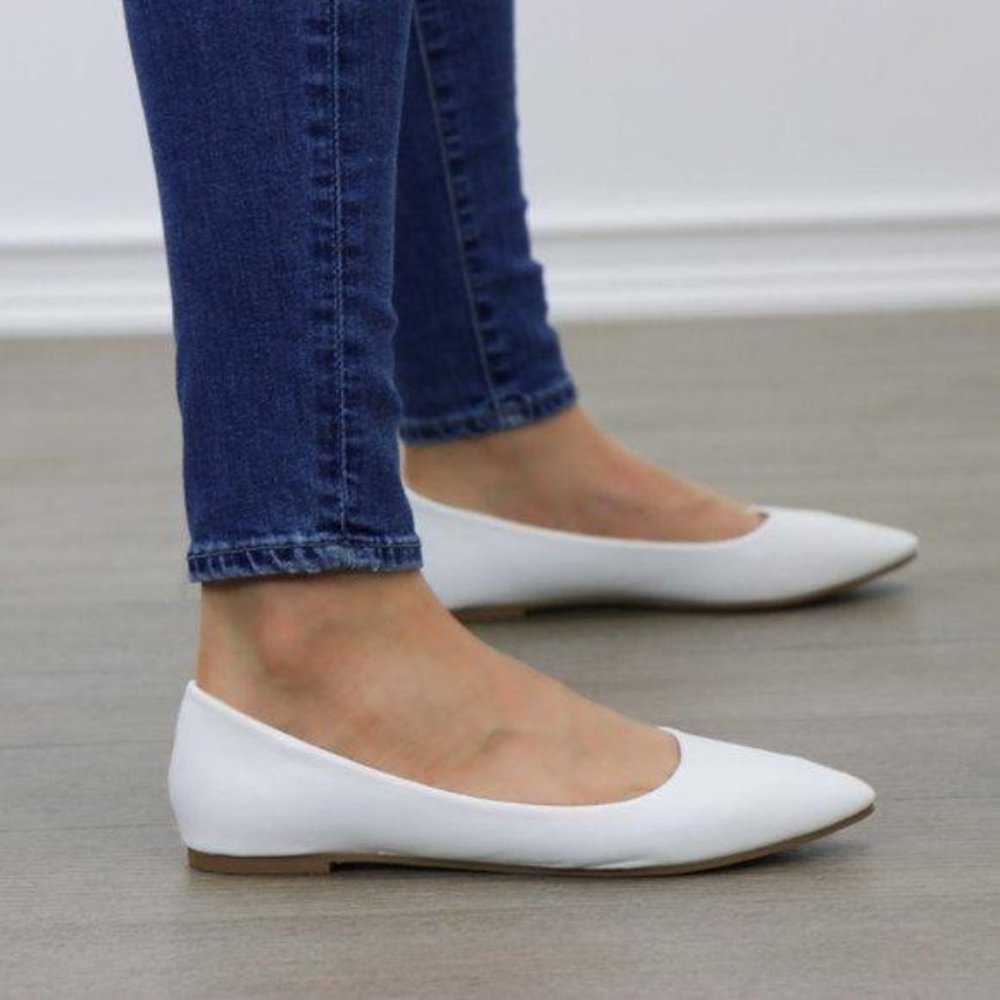 Faux Leather White Pointy Toe Flat Shoes - Picture 4 of 7